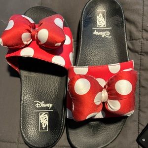 Minnie Mouse bow slides